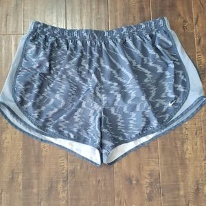 Women's Nike 2X Tempo Shorts
